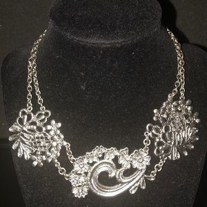 Silver tapestry collar necklace